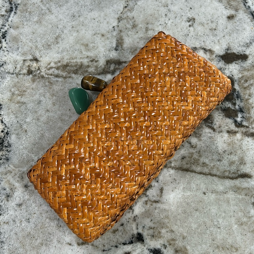 VINTAGE KOTUR WICKER CLUTCH